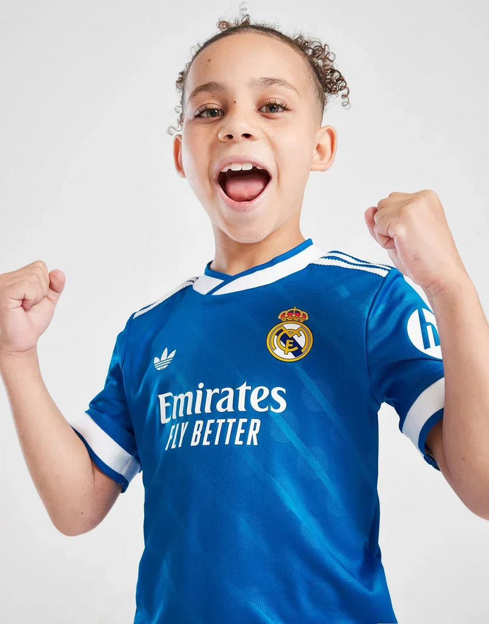 Camiseta infantil de la tercera equipación del Real Madrid 2025/26