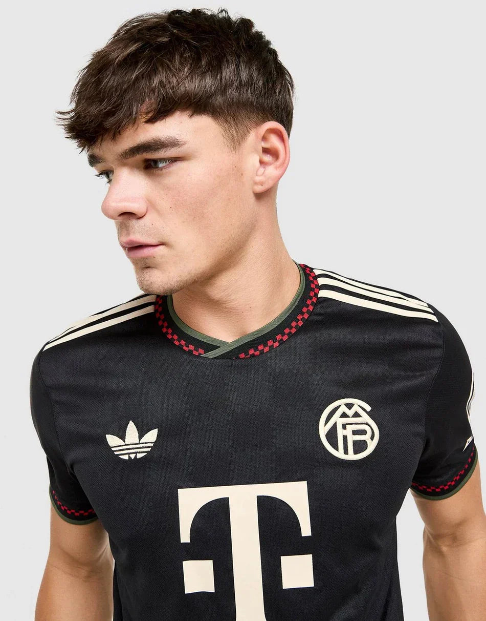 Bayern München 2025/26 Drittes Trikot