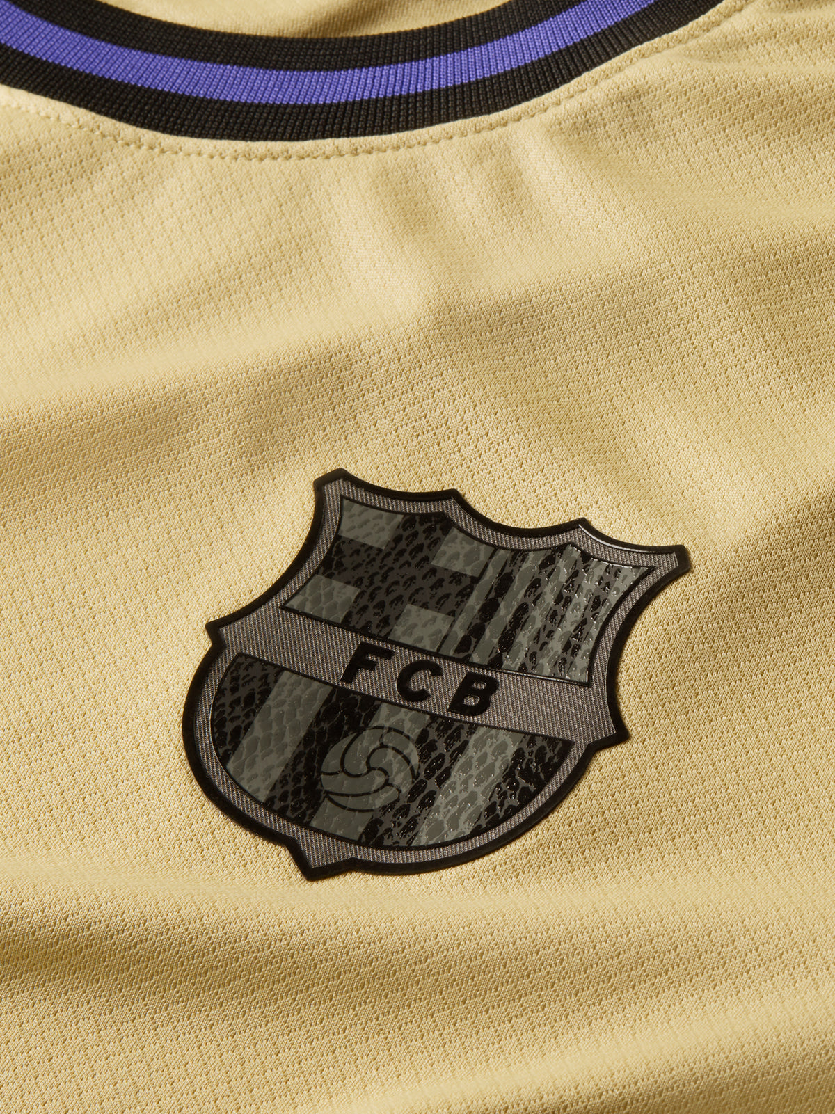 2025-26-fc-barcelona-away-mamba-shirt-1