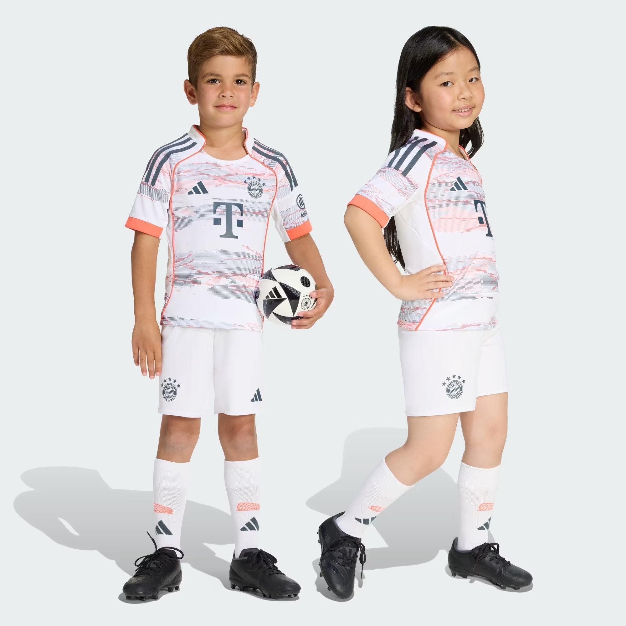 Bayern München 2025/26 Away Kids Jersey
