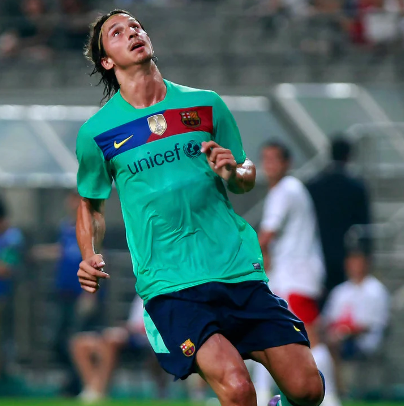 Barcelona 2010-2011 Away Retro Jersey