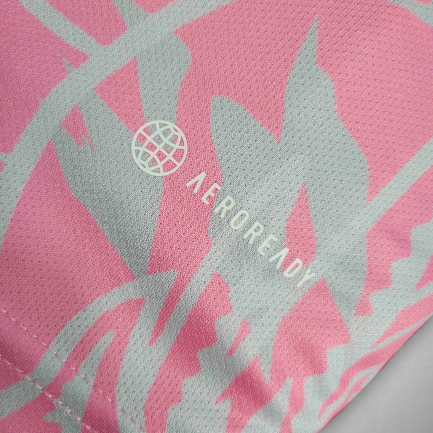 Real Madrid Hello Kitty Kit